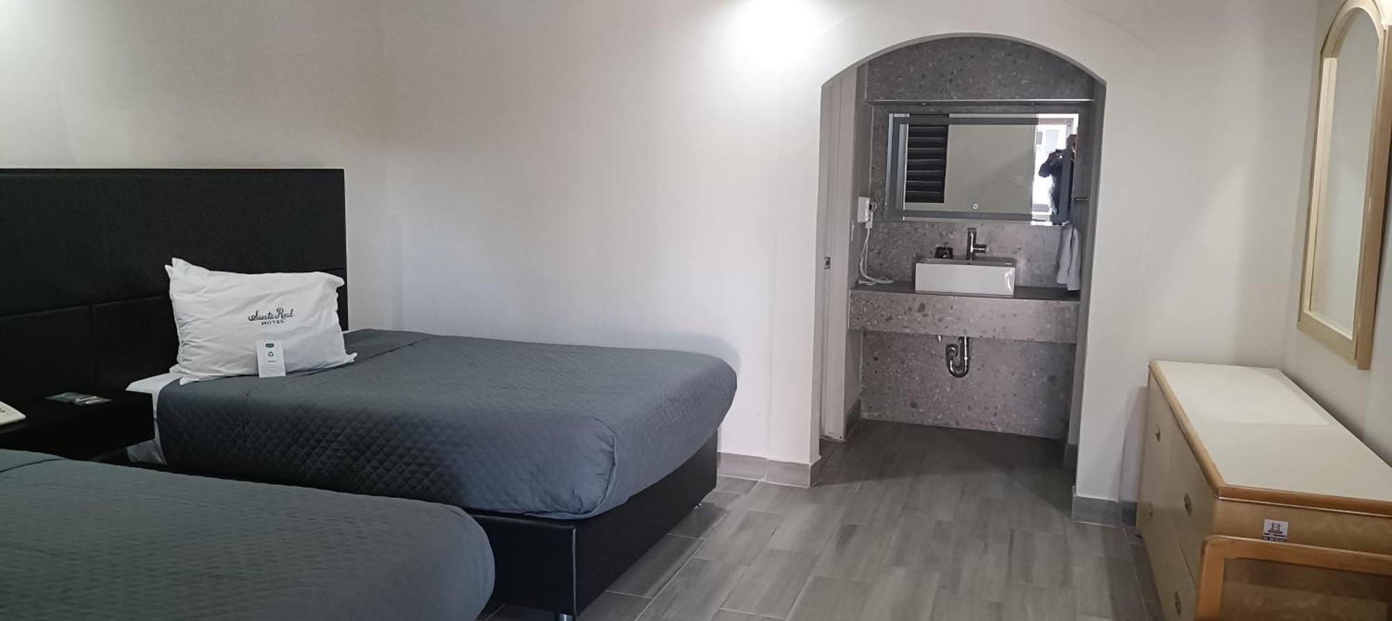 Hotel Siesta Real เม็กซิกาลิ ภายนอก รูปภาพ