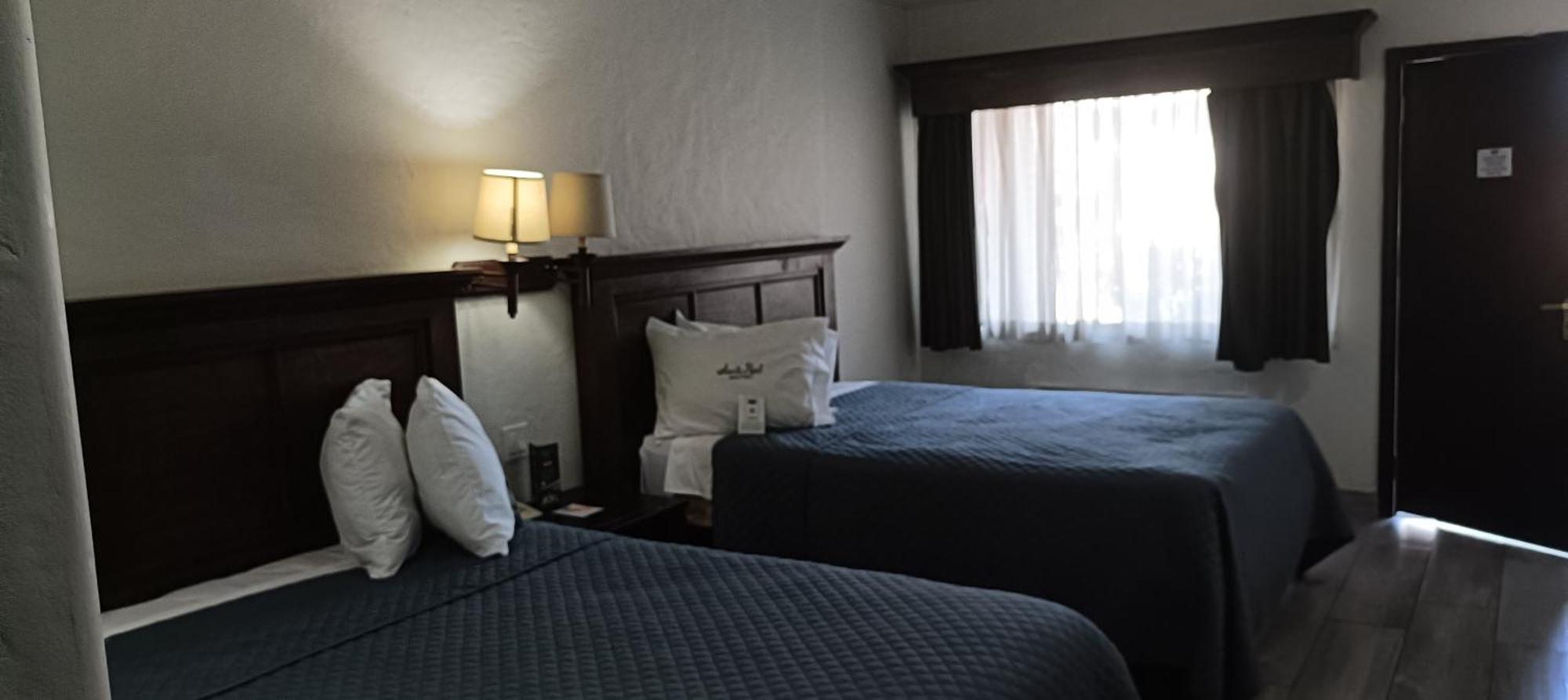 Hotel Siesta Real เม็กซิกาลิ ภายนอก รูปภาพ