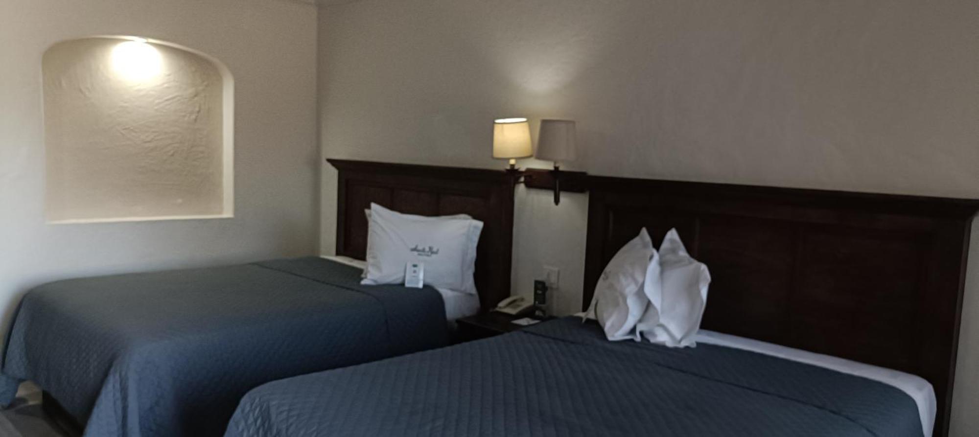 Hotel Siesta Real เม็กซิกาลิ ภายนอก รูปภาพ