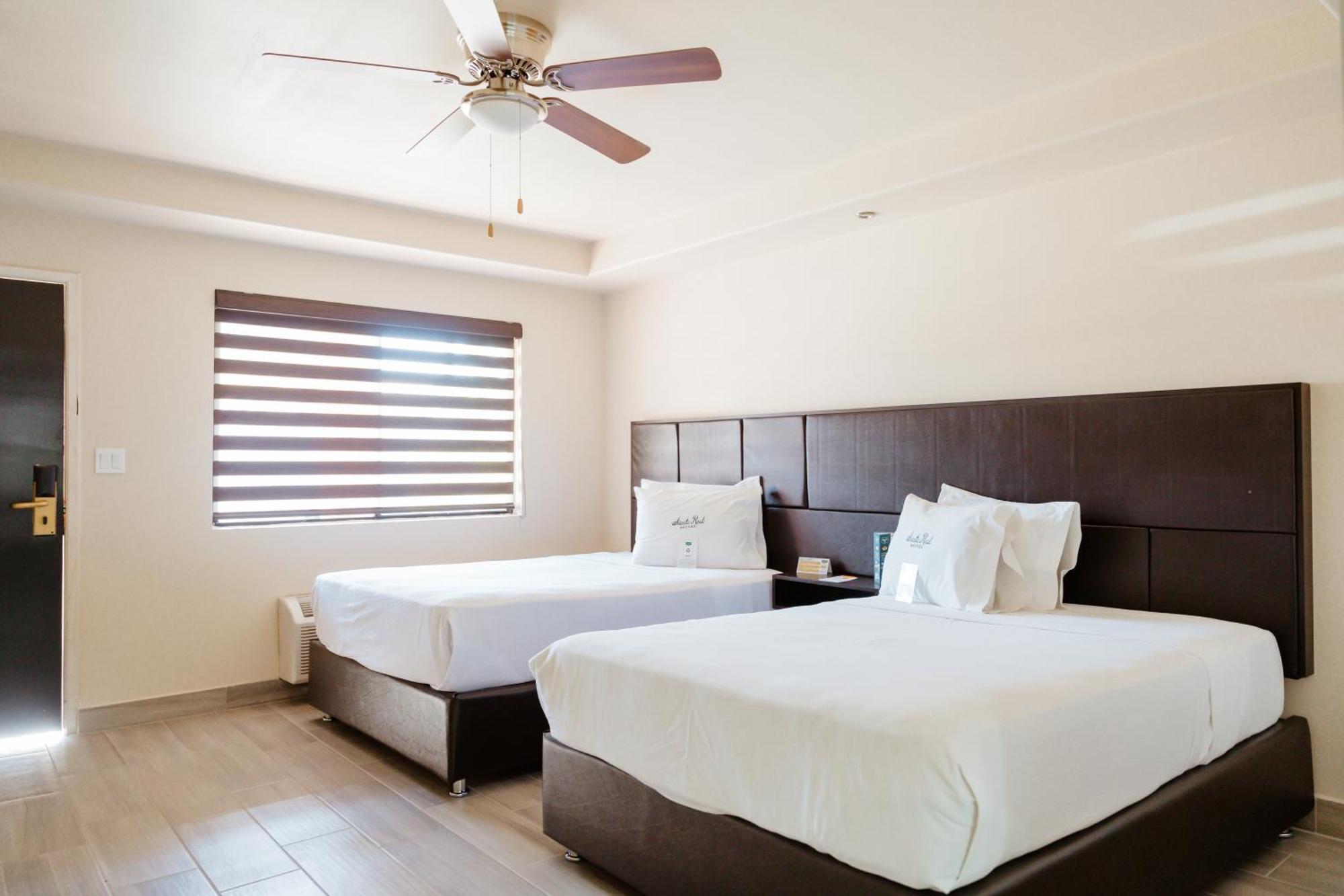 Hotel Siesta Real เม็กซิกาลิ ภายนอก รูปภาพ