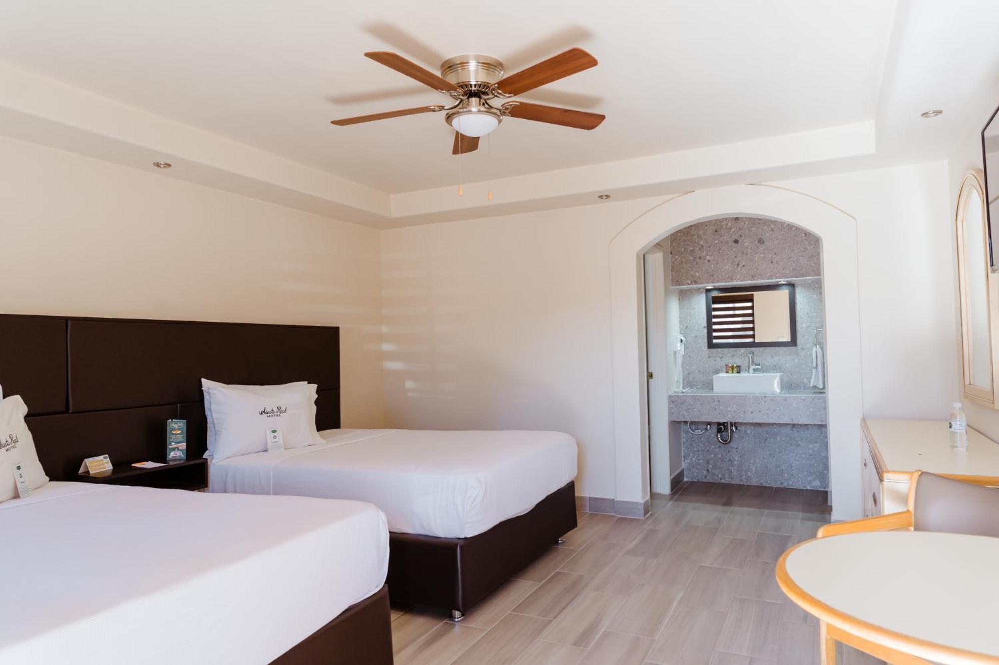 Hotel Siesta Real เม็กซิกาลิ ภายนอก รูปภาพ