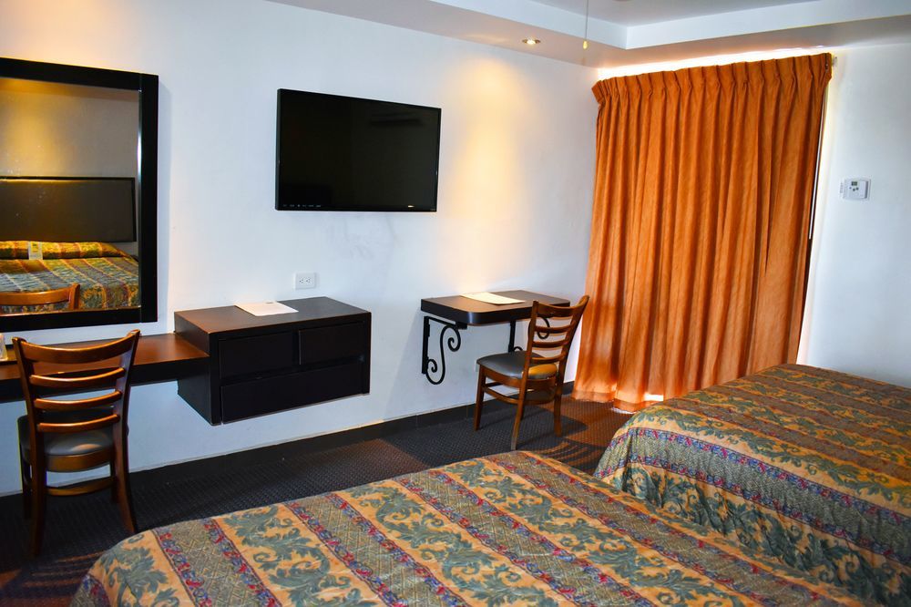 Hotel Siesta Real เม็กซิกาลิ ภายนอก รูปภาพ