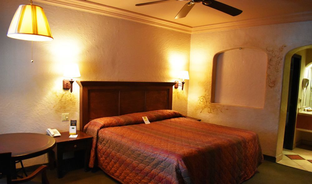 Hotel Siesta Real เม็กซิกาลิ ภายนอก รูปภาพ